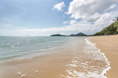 Agincourt Beachfront Apartments - Tourism Townsville 18