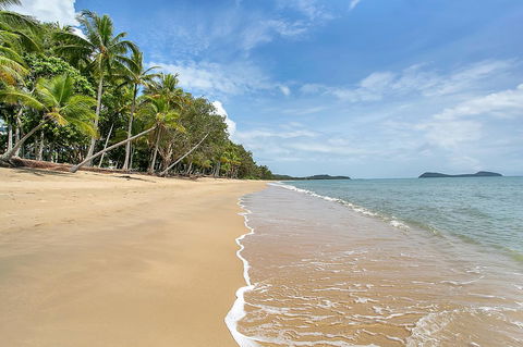 Agincourt Beachfront Apartments - Tourism Townsville 21