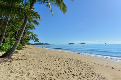Agincourt Beachfront Apartments - Tourism Townsville 22