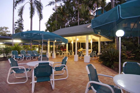 Agincourt Beachfront Apartments - Tourism Townsville 7