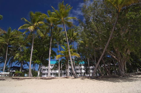 Agincourt Beachfront Apartments - Tourism Townsville 8