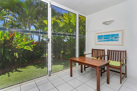 Agincourt Beachfront Apartments - Tourism Townsville 13