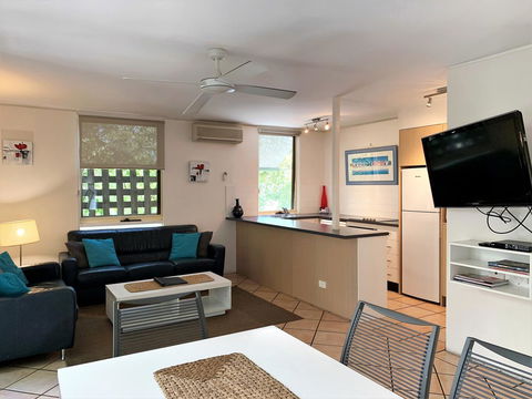 The Hastings Beach Houses - Tourism Townsville 9