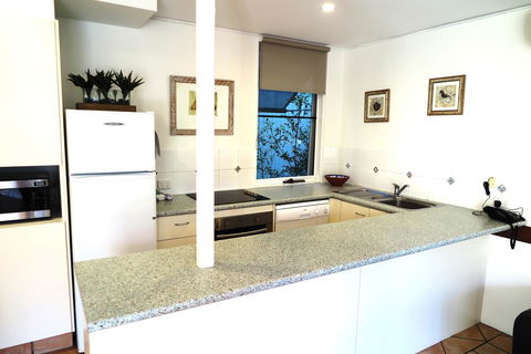 The Hastings Beach Houses - Tourism Townsville 37