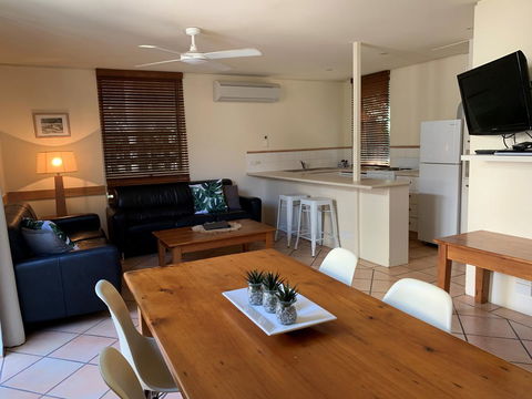 The Hastings Beach Houses - Tourism Townsville 13