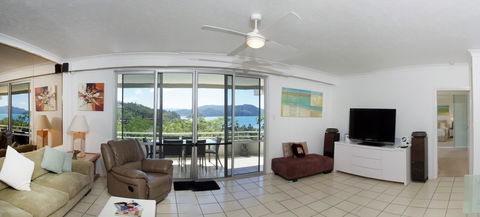 Poinciana 112 - Tourism Townsville 12