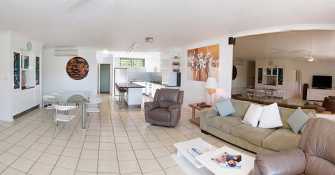 Poinciana 112 - Tourism Townsville 14