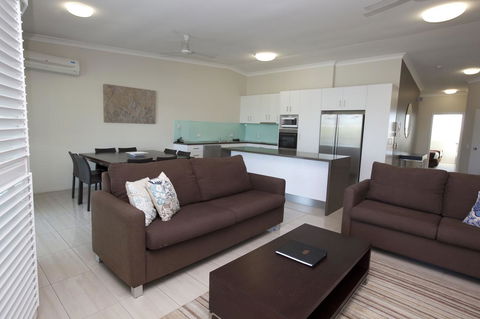 Mariners North Holiday Apartments - Tourism Townsville 37