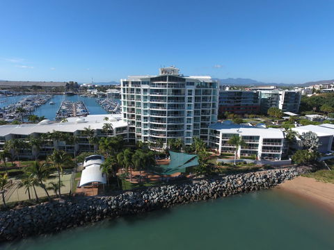 Mariners North Holiday Apartments - Tourism Townsville 0