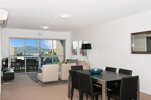 Allure Hotel & Apartments - Tourism Townsville 40