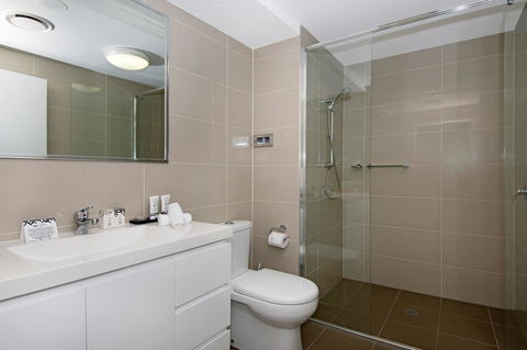 Allure Hotel & Apartments - Tourism Townsville 5