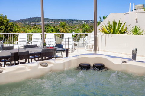 Noosa Tropicana - Tourism Townsville 25