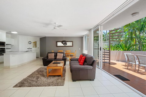 Noosa Tropicana - Tourism Townsville 21