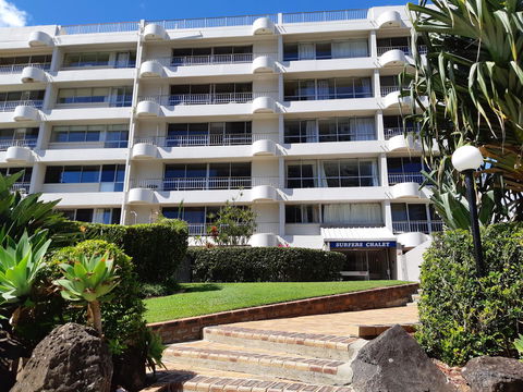Surfers Chalet - Tourism Townsville 1