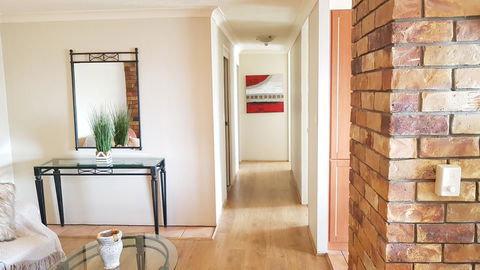 Surfers Chalet - Tourism Townsville 22