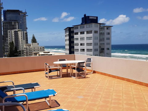 Surfers Chalet - Tourism Townsville 36