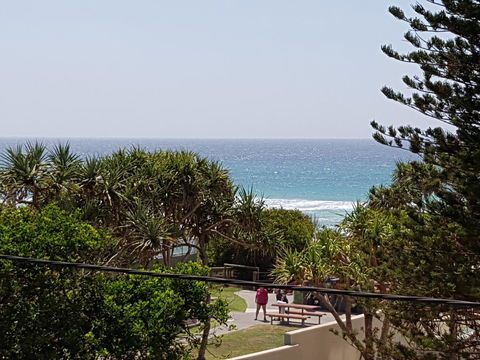Surfers Chalet - Tourism Townsville 28