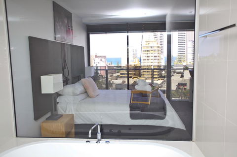 Circle Luxury Holidays - Tourism Townsville 5