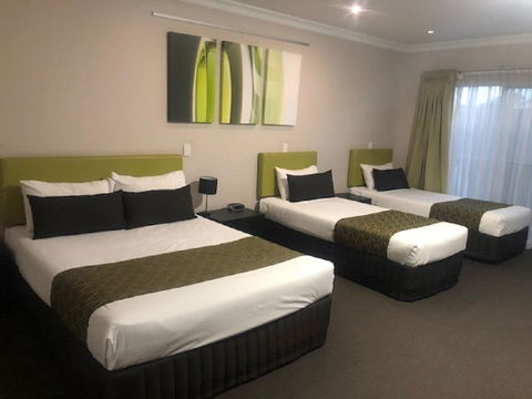 Drovers Motor Inn - Tourism Townsville 8