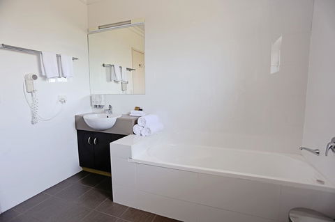 Drovers Motor Inn - Tourism Townsville 12