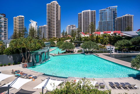 Q1 Resort & Spa - Official - Tourism Townsville 3