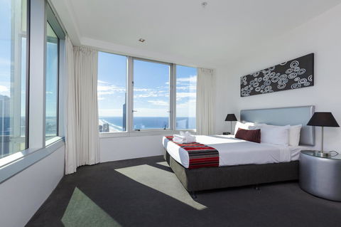 Q1 Resort & Spa - Official - Tourism Townsville 25