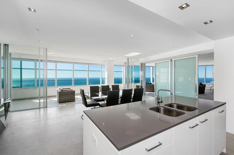 Q1 Resort & Spa - Official - Tourism Townsville 29