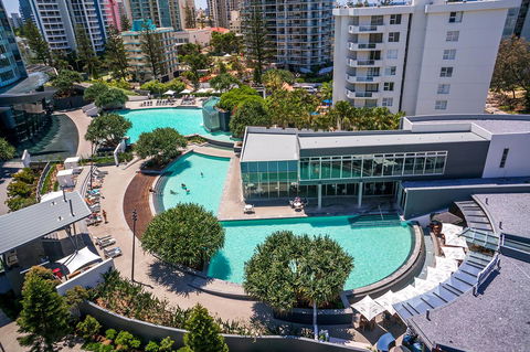 Q1 Resort & Spa - Official - Tourism Townsville 2