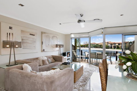 Skippers Cove Waterfront Resort - Tourism Townsville 5