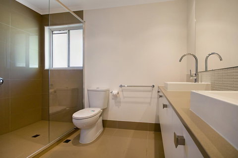 Skippers Cove Waterfront Resort - Tourism Townsville 9