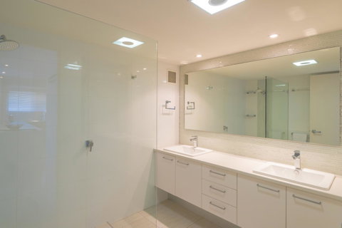 Munna Beach Apartments - Tourism Townsville 21