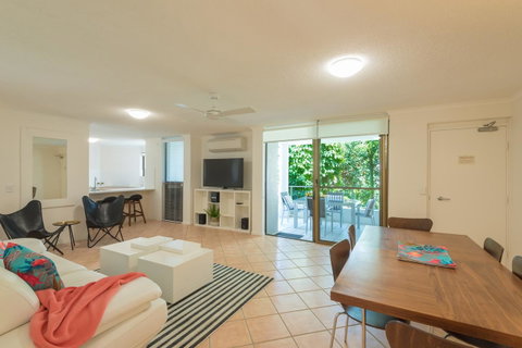 Munna Beach Apartments - Tourism Townsville 37