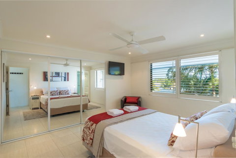 Munna Beach Apartments - Tourism Townsville 23