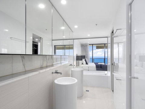 Oracle Resort Broadbeach - Gclr - Tourism Townsville 24