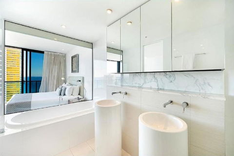 Oracle Resort Broadbeach - Gclr - Tourism Townsville 2