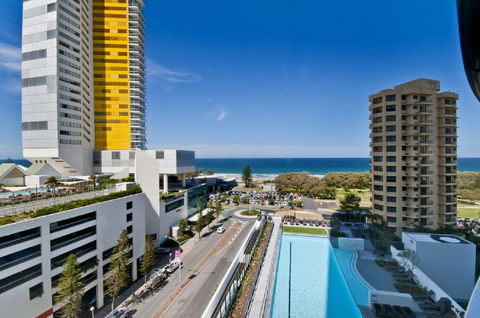 Oracle Resort Broadbeach - Gclr - Tourism Townsville 8