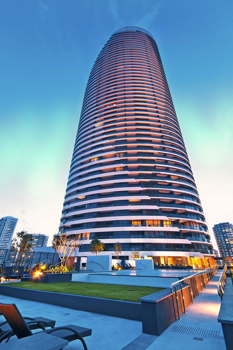 Oracle Resort Broadbeach - Gclr - Tourism Townsville 0