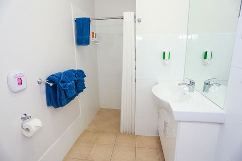 Port Douglas Motel - Tourism Townsville 13