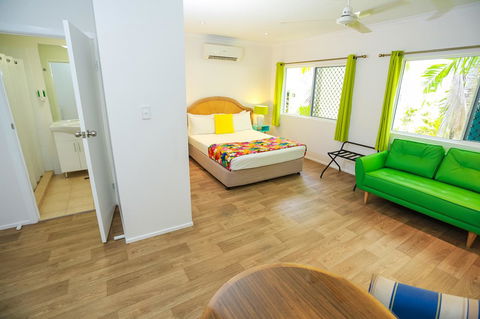 Port Douglas Motel - Tourism Townsville 11