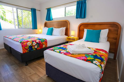 Port Douglas Motel - Tourism Townsville 1