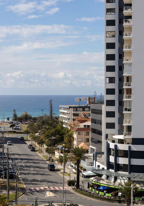 Qube Broadbeach - Tourism Townsville 8