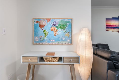 Blue Lagoon Villa A - Tourism Townsville 3