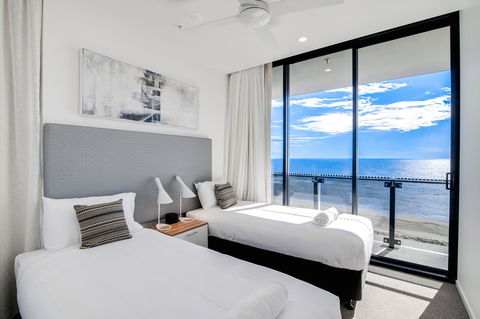 Iconic Kirra Beach Resort - Tourism Townsville 38