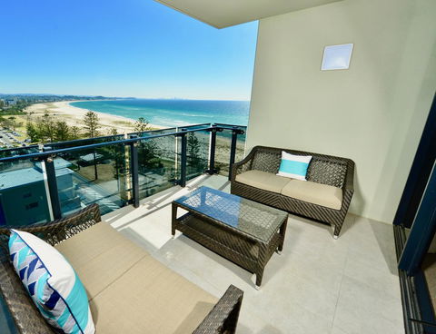 Iconic Kirra Beach Resort - Tourism Townsville 5