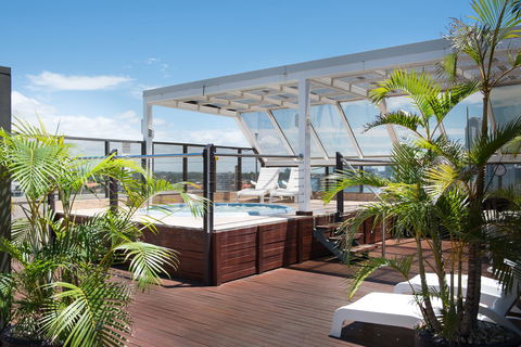 Tiki Hotel Apartments Surfers Paradise - Tourism Townsville 0