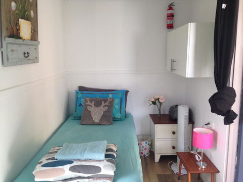 XYL Pets Friendly Seaside Boutique Guesthouse - Tourism Townsville 28