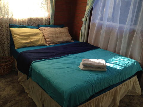 XYL Pets Friendly Seaside Boutique Guesthouse - Tourism Townsville 23