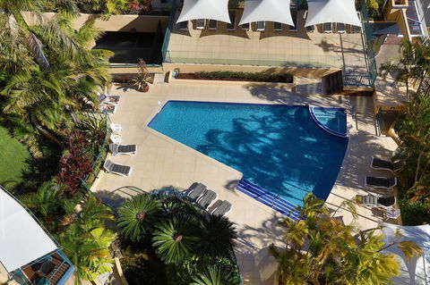 Peninsular Beachfront Resort - Tourism Townsville 11