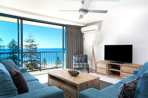 Peninsular Beachfront Resort - Tourism Townsville 3