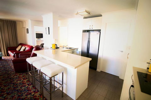 Grosvenor Beachfront Apartments Surfers Paradise - Tourism Townsville 4